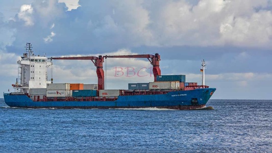 0005 BBL Motorcontainer- schiff  North Express vor Cuxhaven-690925