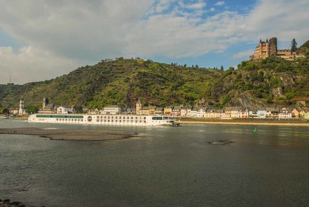 0023 BBL Rhein mit Flußkreuzfahrschiff bei St. Goarshausen und Burg Katz-906035