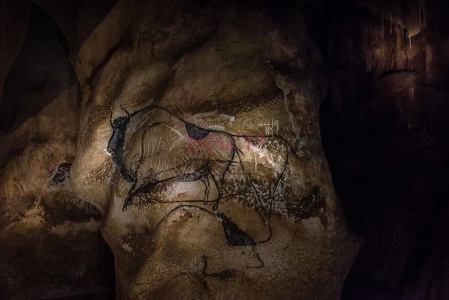 0017 BBL, Vallon Pontd´Arc,  Nachbau Chauvet-Höhle mit 20.000 Jahre alten Darstellungen von Tieren-270824